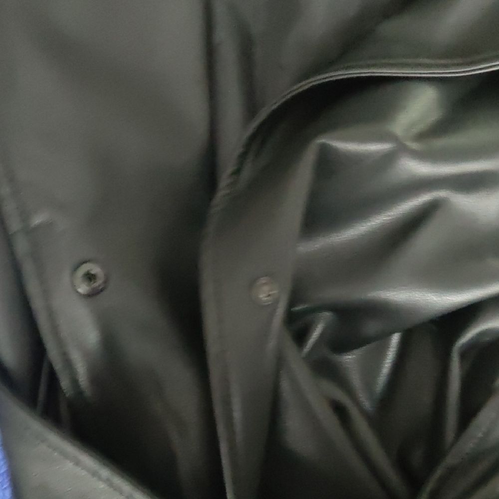 Noize Women's Elegant Black Faux Leather Trench Coat - Picture 8 of 9